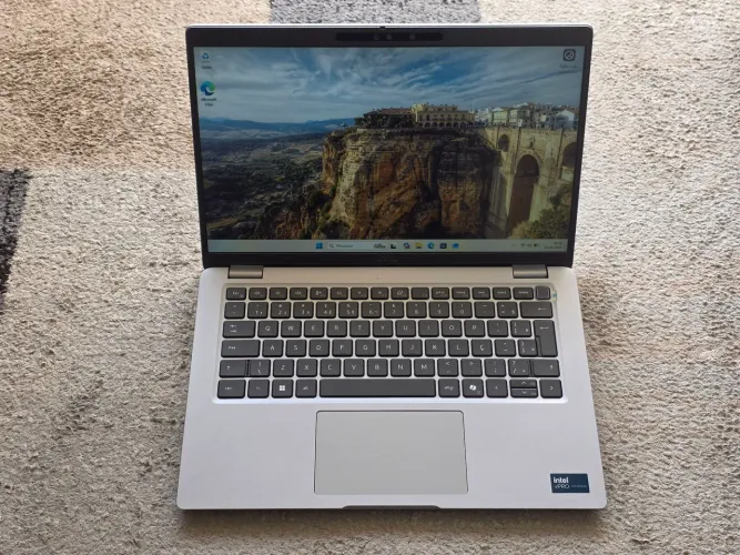 Dell Latitude 5450 Ultra 7 32GB RAM 512GB SSD