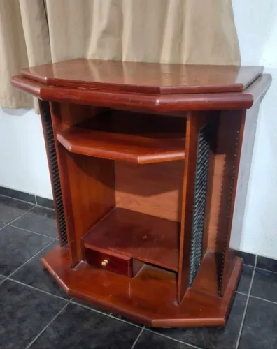 Rack Torre Compacto com Gaveta (Madeira)