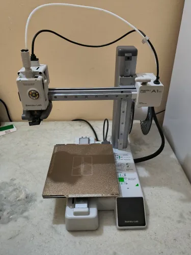 Impressora 3D Bambu Lab A1 Mini seminova