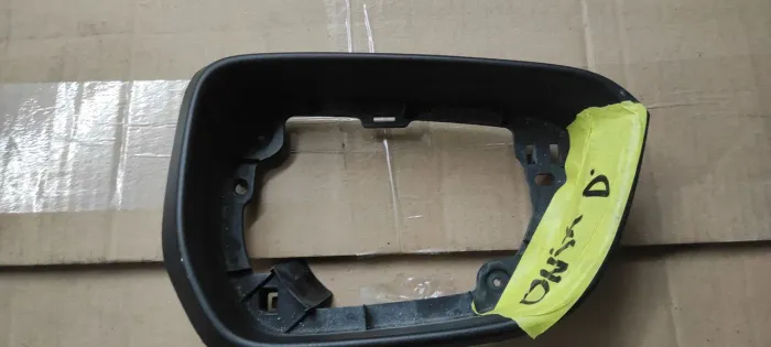 Moldura retrovisor Onix direto