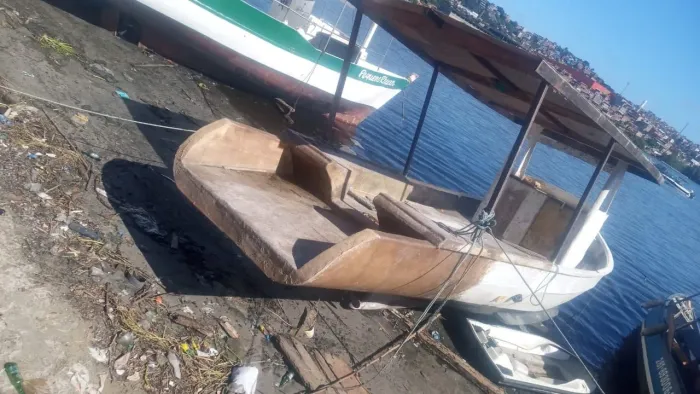 Barco todo em fibra