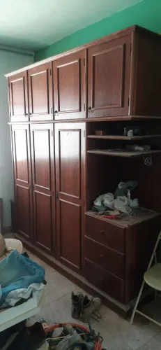 Guarda-roupa de sucupira