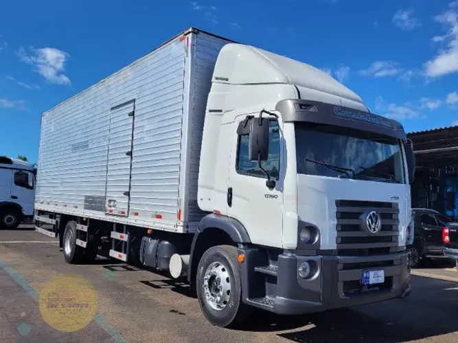 Volkswagen 17.190 4x2 Constellation Ano 2017/18 No Baú