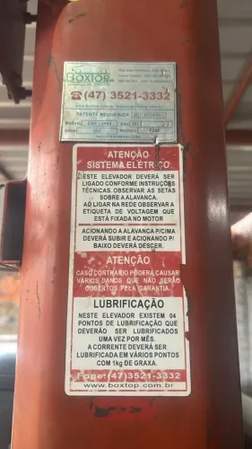 Elevador de oficina 