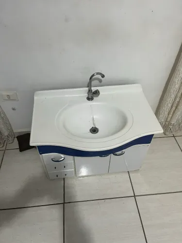 Gabinete de banheiro com pia