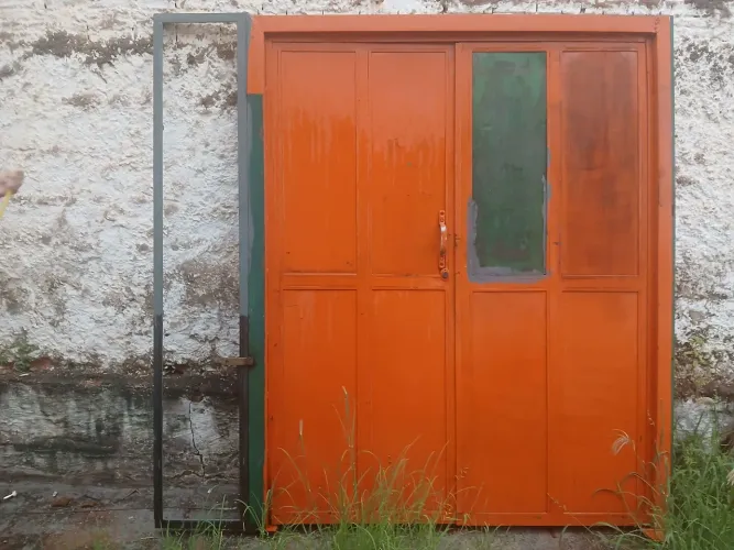 Portao de ferro .com porta .