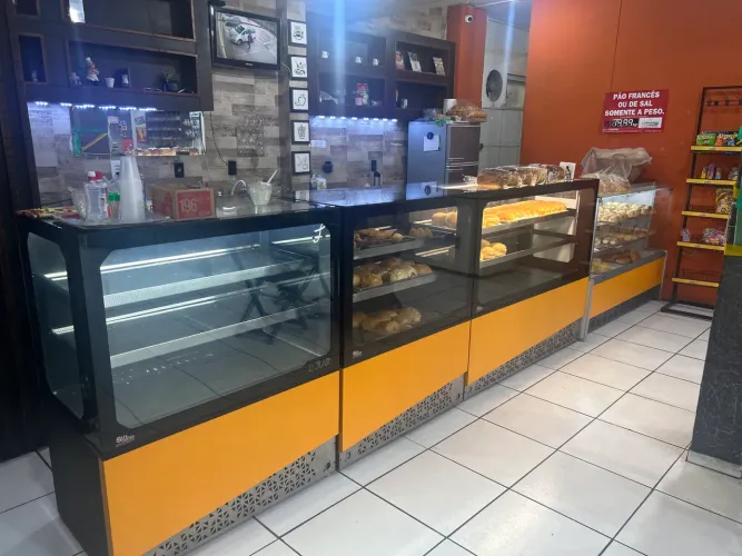Vendo balcões de padaria