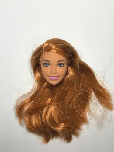 Boneca Barbie fashionista ruiva 