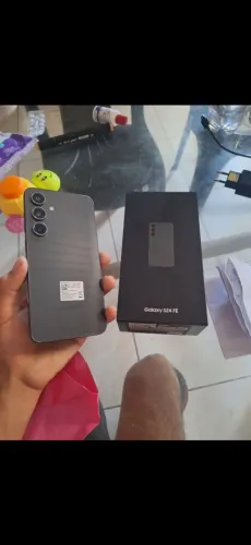 S24 Fe - 256gb Semi Novo ainda na garantia!!