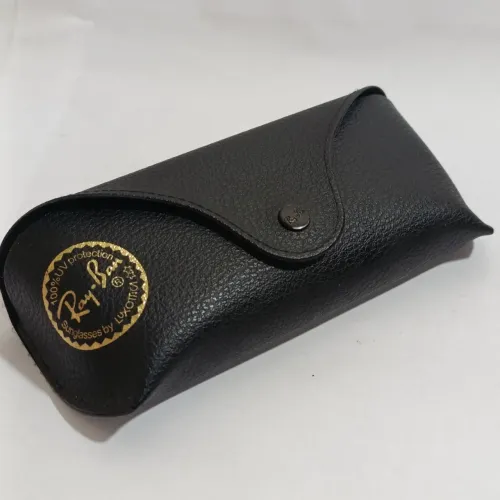 Estojo De Couro Preto com Dourado Óculos Ray-ban<br>