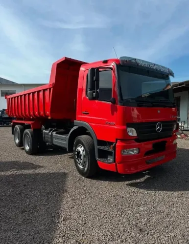 Mb atego 2425 2011 único dono