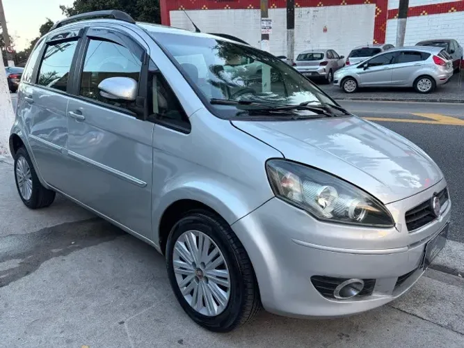 Fiat Idea Attractive 1.4 Fire Flex 8V 5P 2012