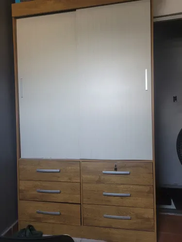 Guarda roupa solteiro