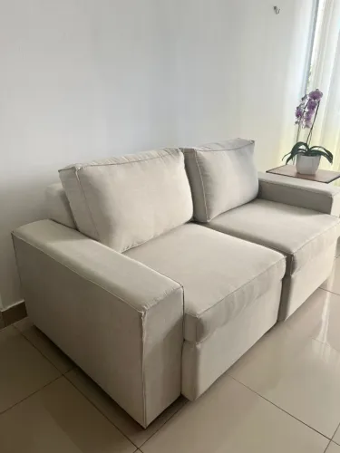 Sofá 2 lugares1,8m