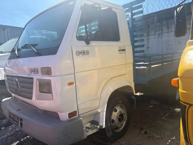 VW 8120 worker ano 2004 carroceria aberta motor Mwm X10