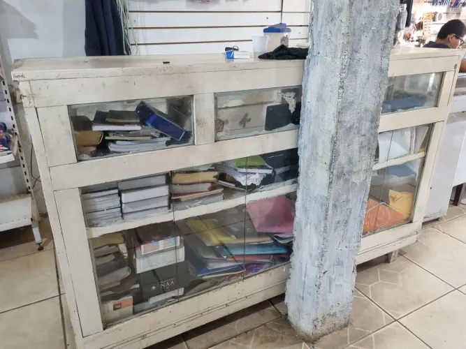 Vendo uma balcão de loja 