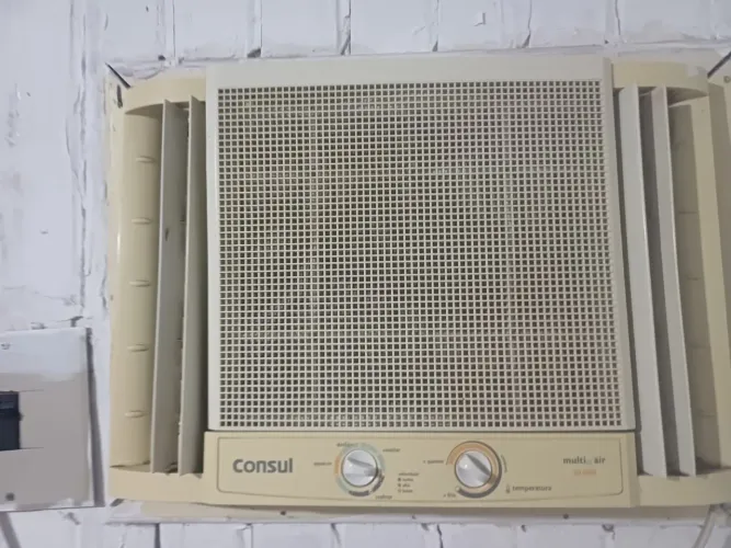 Ar-condicionado Janela Consul Milto Air 10.000 BTUs 220v