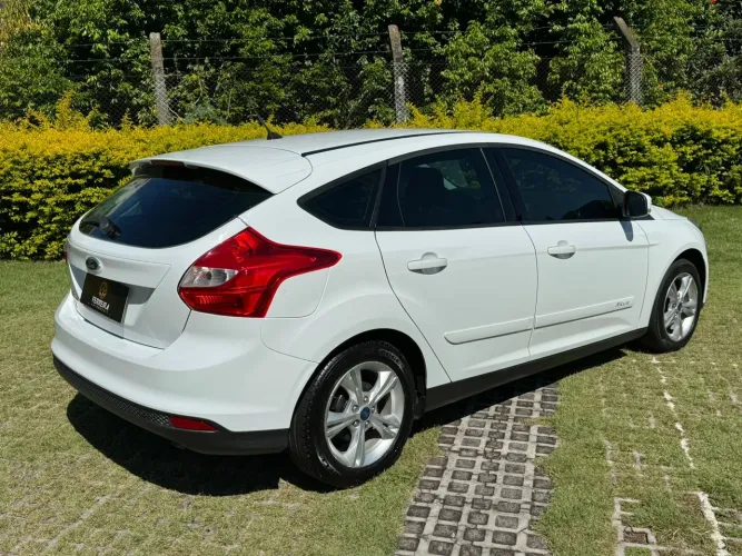Ford Focus 1.6 S/se/se Plus Flex 8v/16v 5P 2015