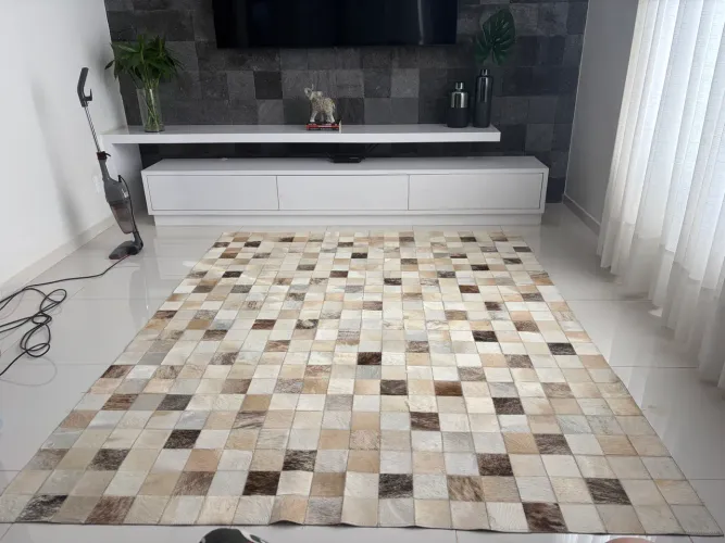 tapete patchwork de couro legítimo bege, marrom e off-white