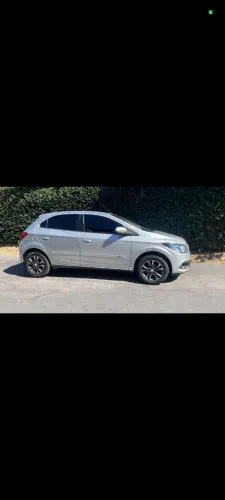 Chevrolet Onix Hatch LT 1.4 8V Flex Power Mec. 4P 2013