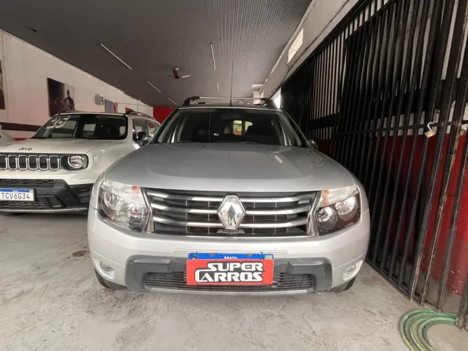 Renault Duster Dynamique 2.0 Hi-flex 16V Aut. 2015
