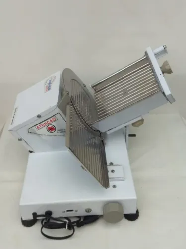 Fatiador e Cortador de Frios Ibem Junior 3 Elétrico Semi novo