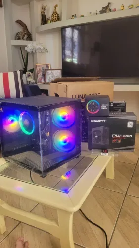 PC Gamer Ryzen 3 3200G / 16GB 3200Mhz / A320M / SSD 256GB