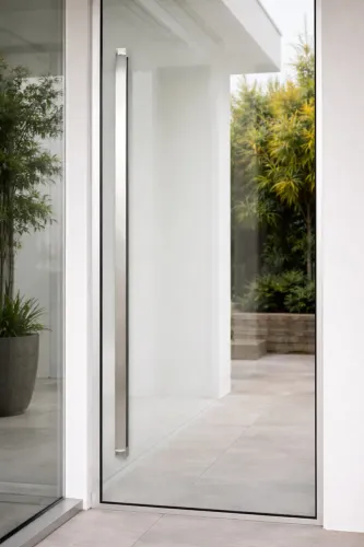 *Puxador de porta em Aço Inox Design Impotente Peça robusta