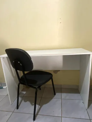 Mesa de estudo + cadeira