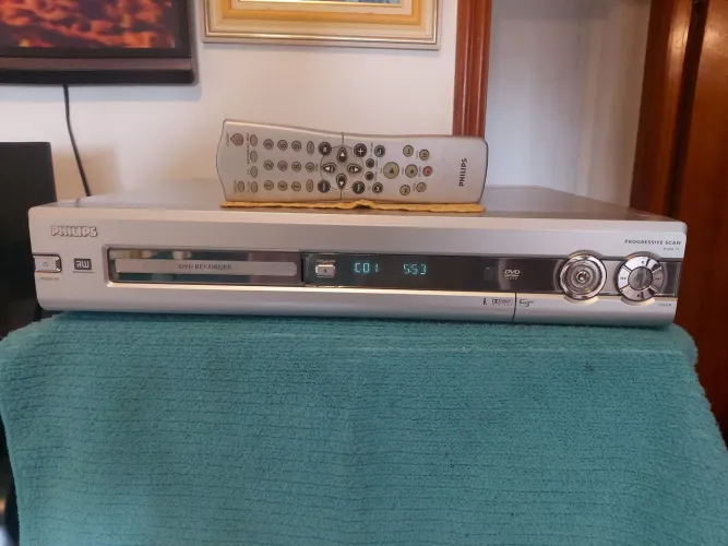 Gravador de DVD Philips, Funcionando, Controle Remoto Original.
