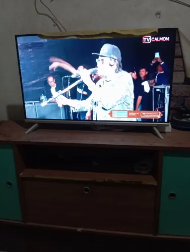 Tv Philco 32 nova na caixa um mês de uso *6