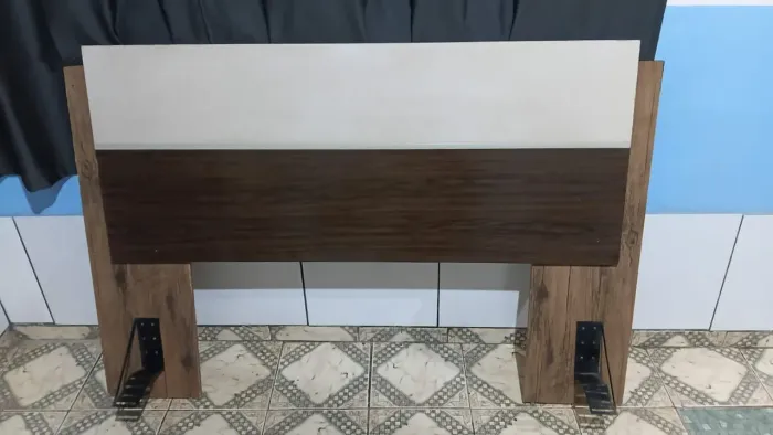 Cabeceira de Cama em perfeito estado