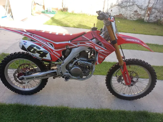 Vende se crf 250 r importada moto bem cuidada