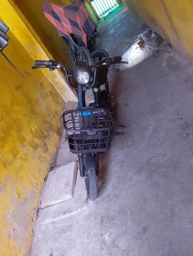 Vendo por 3mil, ou troco por outra mais potente. Comprei faz 3 dias, mas não me adaptei.