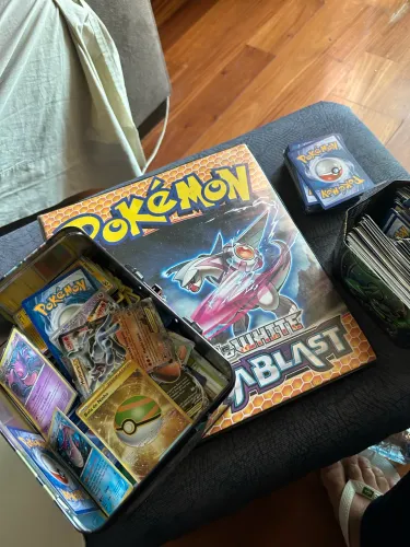 Álbum Pokémon, caixa Pokémon