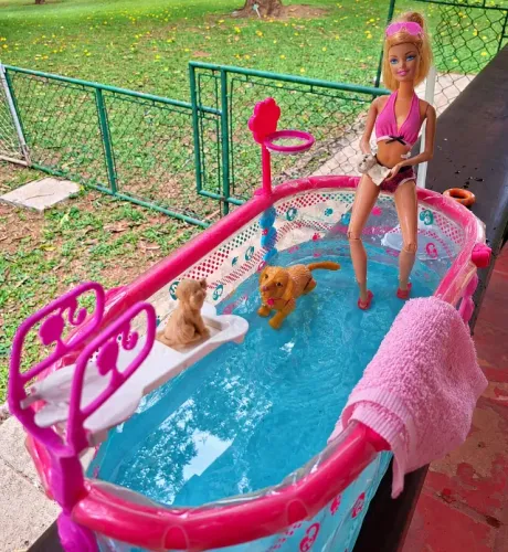 Barbie Puppy Swim School 2009 Mattel - Boneca + Piscina + Cachorrinhos