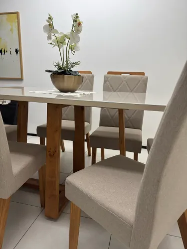 Mesa de jantar 6 cadeiras em linho
