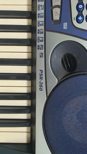 Teclado Yamaha PSR-260