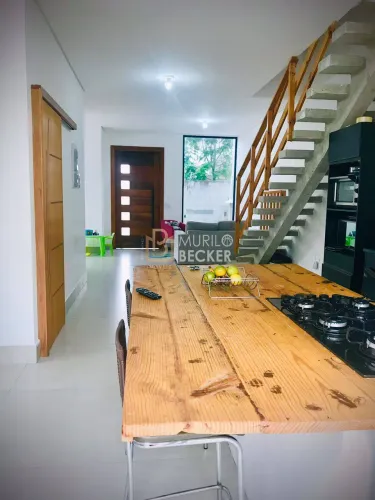 Casa á venda com 3 quartos no Bairro Vila Branca