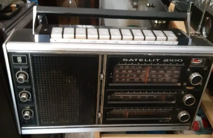 Rádio Raridade de satélite grunding