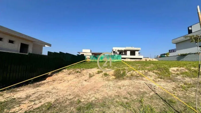 Terreno à Venda no Condomínio Villa dos Pinheiros - Parque Villa dos Pinheiros em Indaiatu
