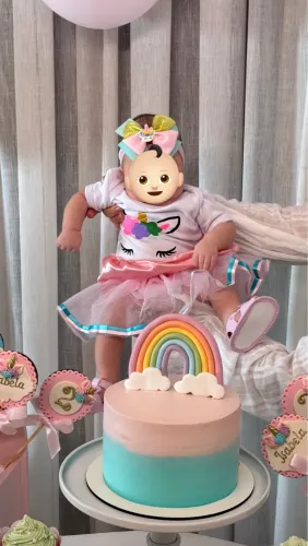 Fantasia Unicórnio Mesversário