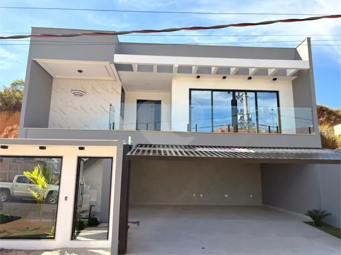 Casa com 3 quartos à venda em Jardim belvedere - RJ