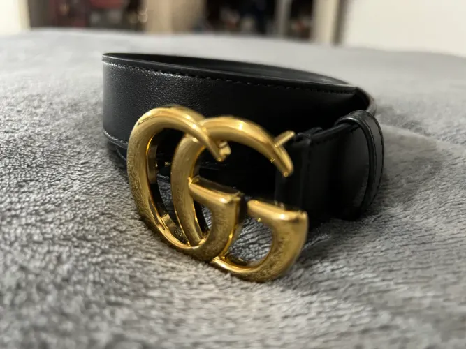 Cinto Gucci GG Marmont (Largura média).
