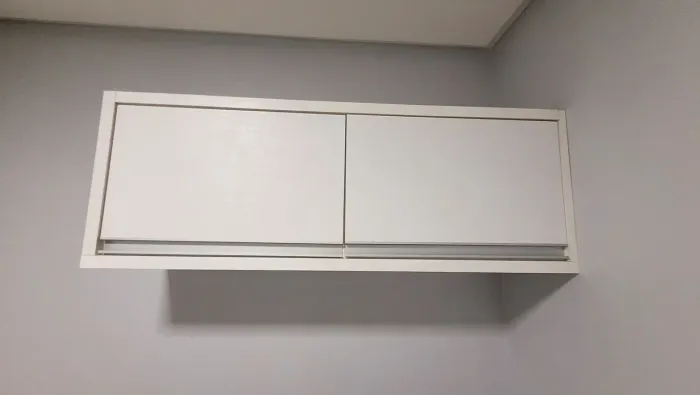 Nicho de quarto com basculantes