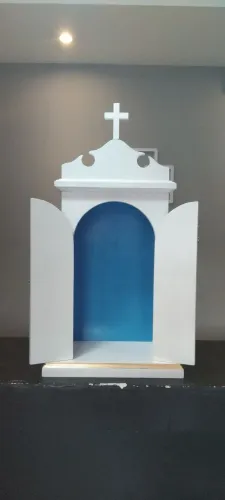 Oratório Branco de Madeira