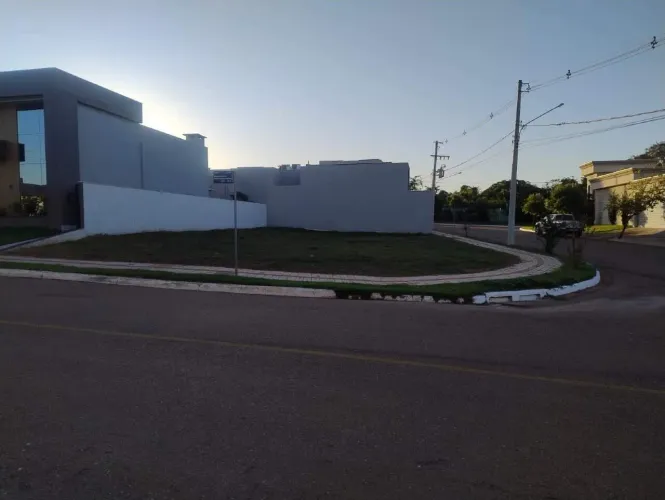Terreno de esquina 375 m² no Condomínio Villa Toscana Rondonópolis - Sol da manhã