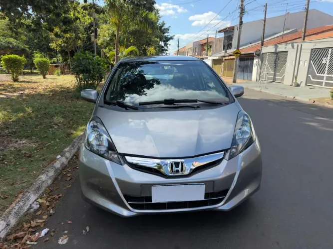 Honda Fit LX 1.4/ 1.4 Flex 8v/16v 5P Aut. 2013