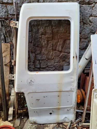 Fiat Fiorino - Porta traseira Esquerda Baú /2013