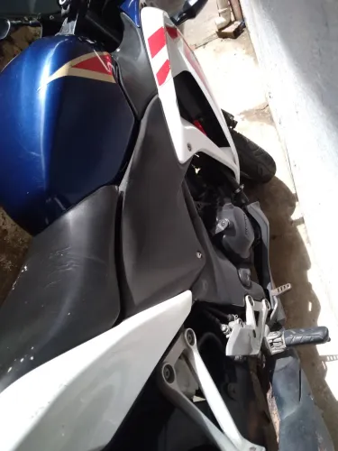 Cbr perfeita pra vc que busca transporte de qualidade 